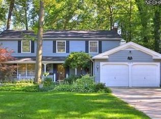 28915 Lincoln Rd, Bay Village, OH 44140