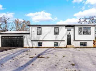 17830 W Winnebago Dr, Grayslake, IL 60030