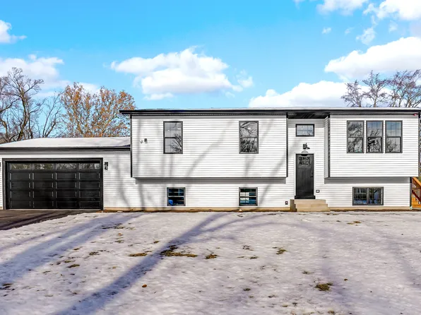 17830 W Winnebago Dr, Grayslake, IL 60030