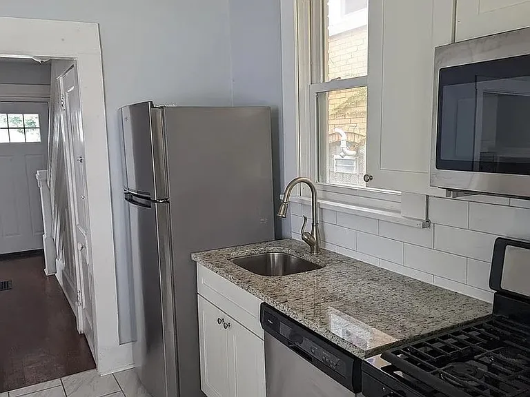 1116 Bellaire Ave — Photo 16
