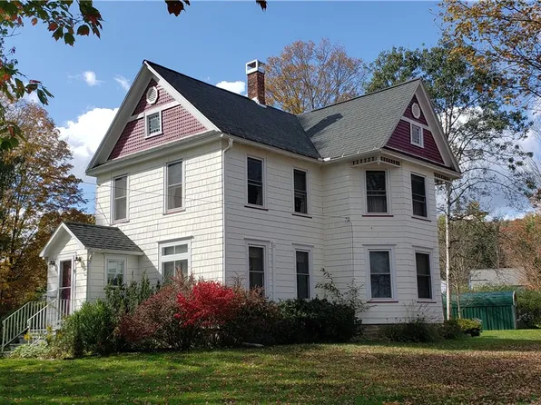 9 Greenlawn Ave, Bainbridge, NY 13733