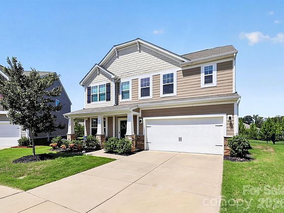 3rd image of 2819 Dominion Ct