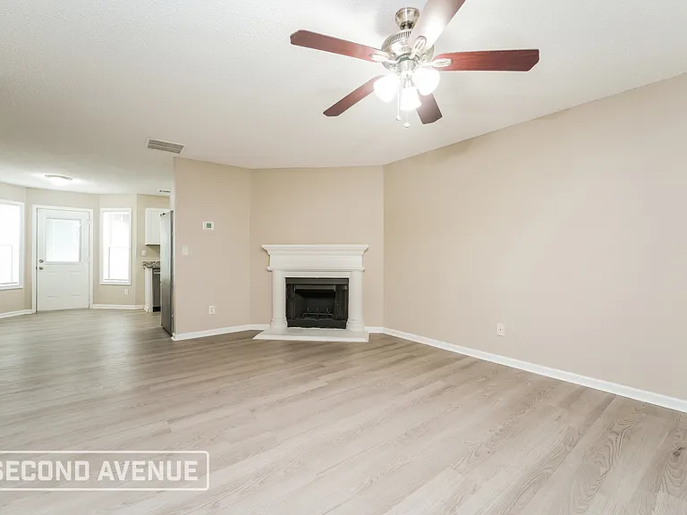 3673 Walnut Creek Way — Photo 3