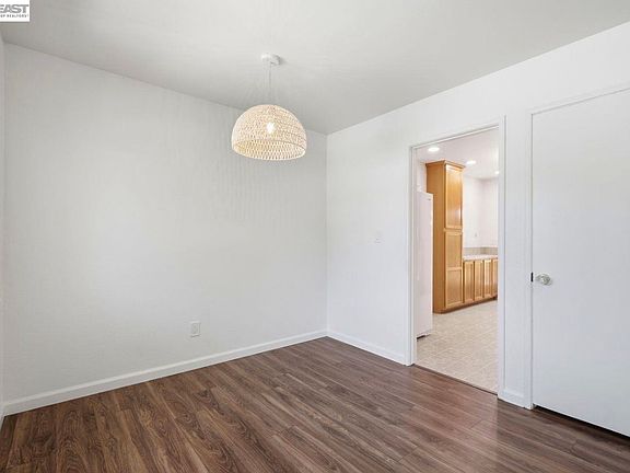 2nd image of 43449 Jerome Ave