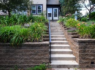 283 Saratoga St S #UP, Saint Paul, MN 55105