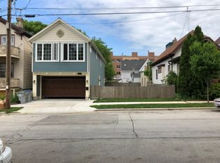 936 E Land Pl, Milwaukee, WI 53202