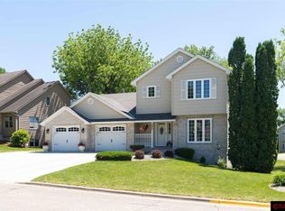 245 Joan Ln, Eagle Lake, MN 56024