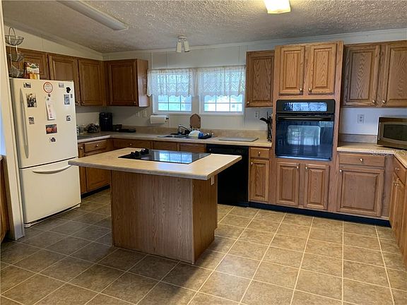 2nd image of 3044 NE Hurst Dr