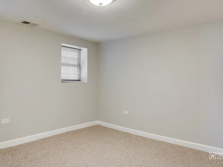 4847 N Kilbourn Ave #1 — Photo 6