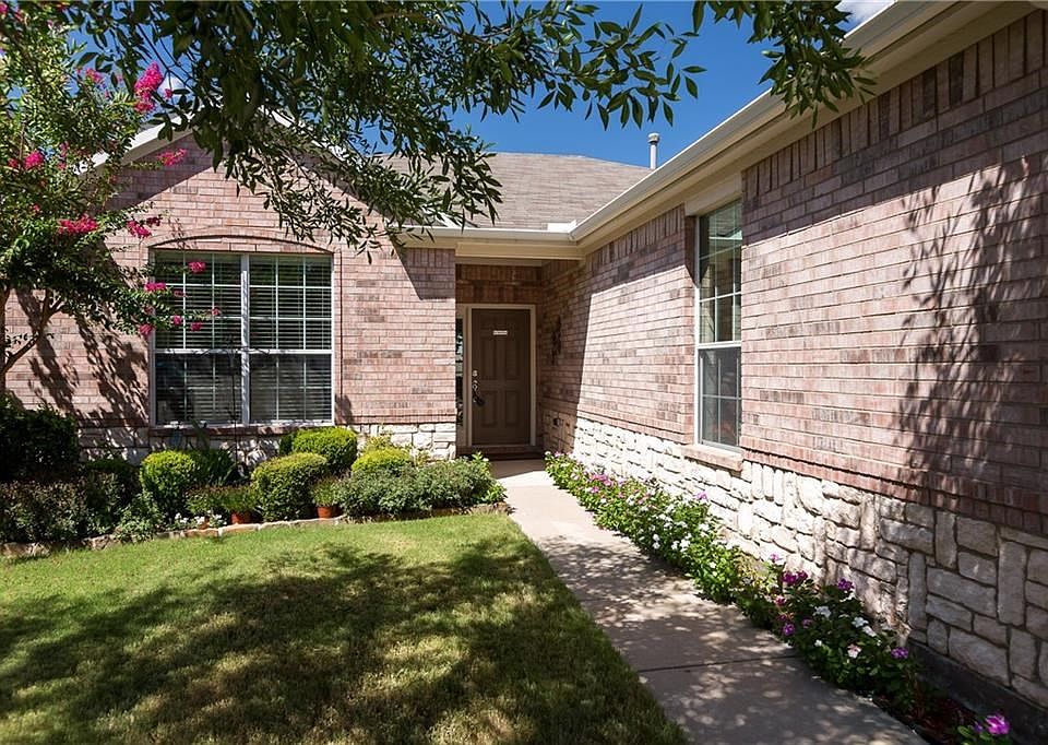 This beautiful, well maintained  home is ready for a family. Security cameras located on the front door, back door and drive way, motion detector and dusk to dawn coach lights on garage.