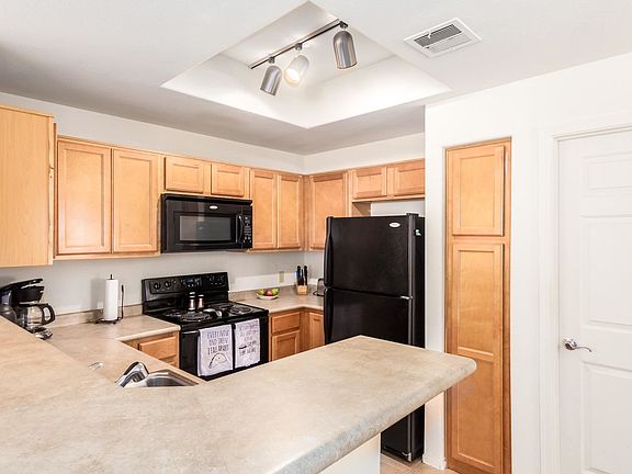 4th image of 3830 S Lakewood Pkwy #1100