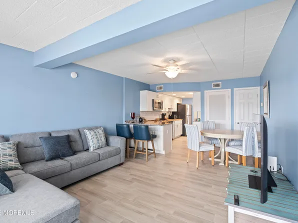 438 Highway 35 N #1304, Mantoloking, NJ 08738