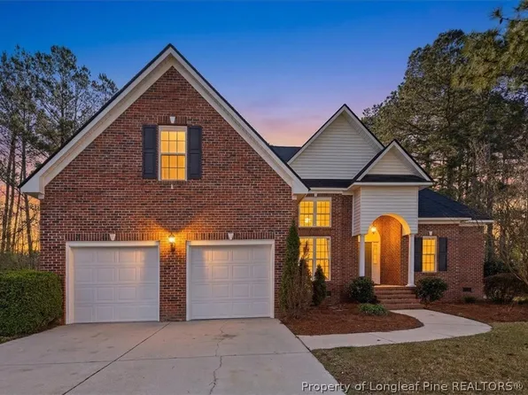 903 Penguin Dr, Fayetteville, NC 28312