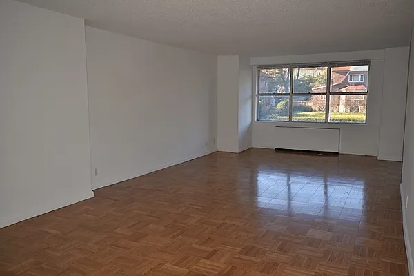 Rented by Olnick Organization | media 22