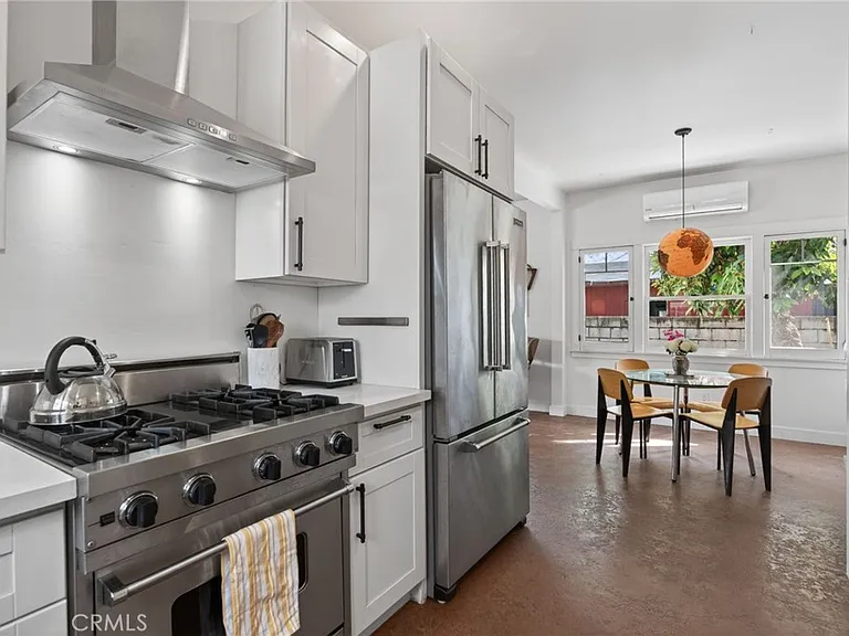 223 N Padre Juan Ave — Photo 19