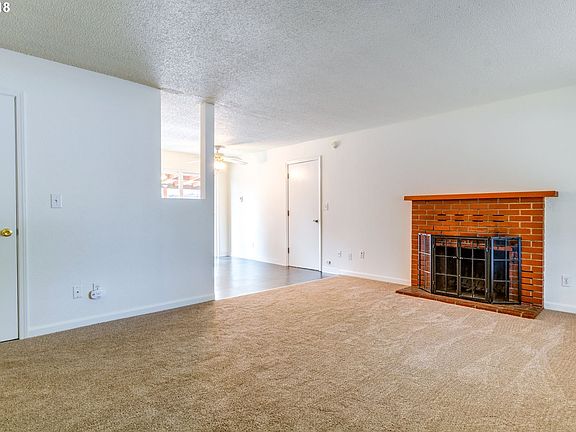 5th image of 10211 NE 74th St