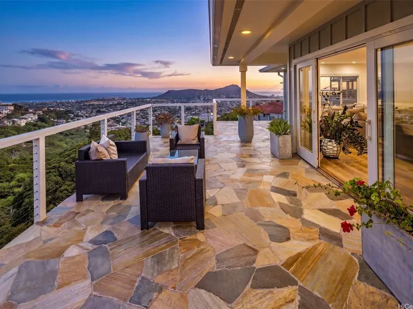 1717 Iwi Way, Honolulu, HI 96816
