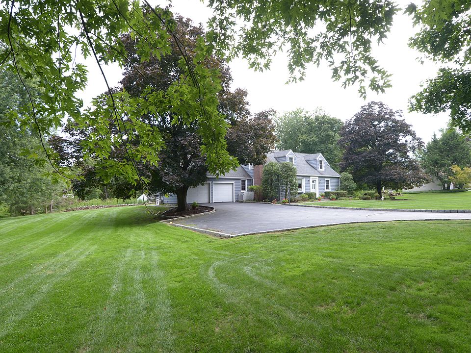 2nd image of 299 Millwood Rd
