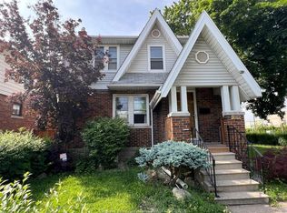 192 Shepherd St E, Windsor, ON N8X 2K3