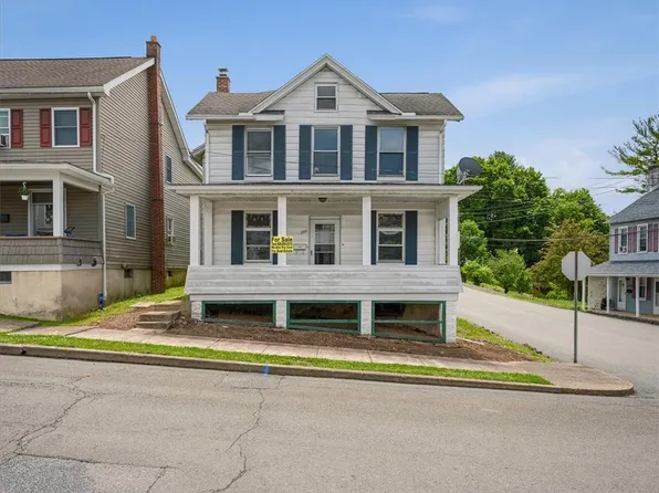 200 3rd St, Weatherly, PA 18255