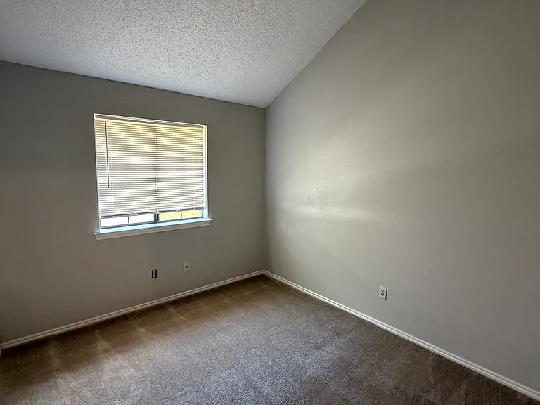 4122 Cochise Dr — Photo 8