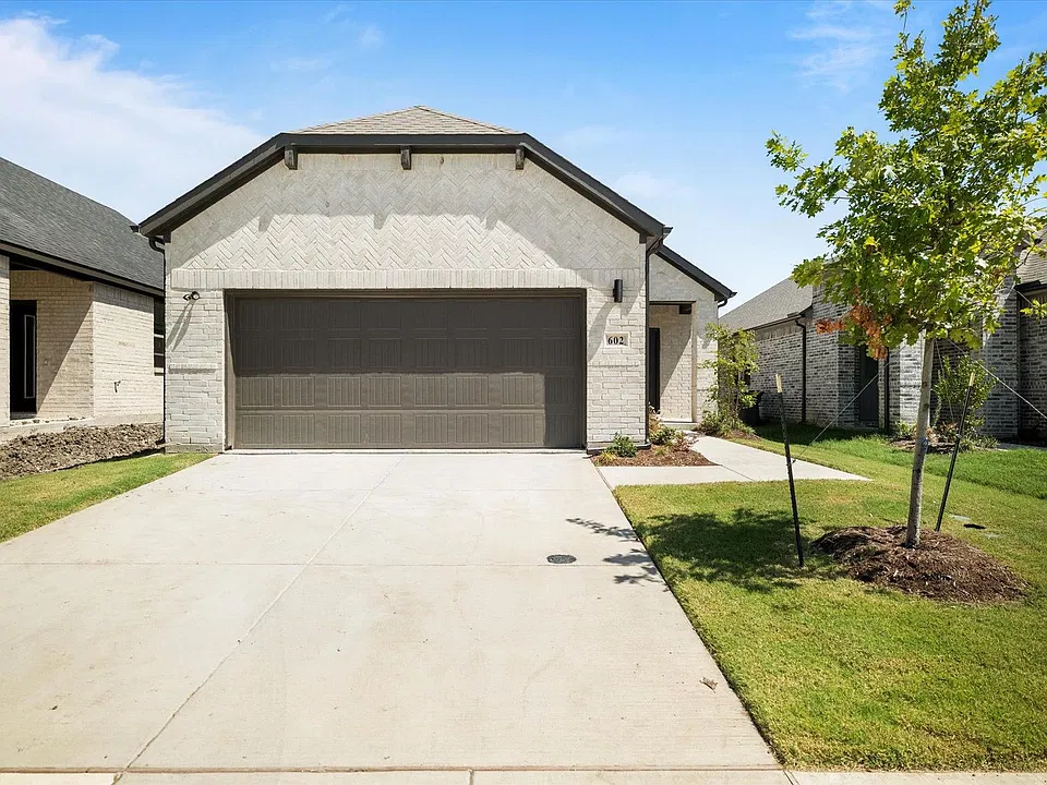 602 Cottagewood Dr