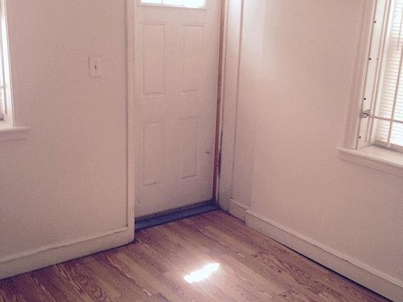4th image of 1717 N 21st St #1