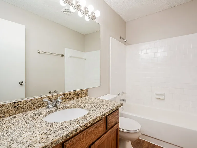 2305 Weyborn Dr — Photo 15