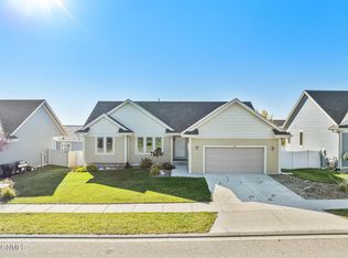 3301 Wheat Ridge St, Williston, ND 58801