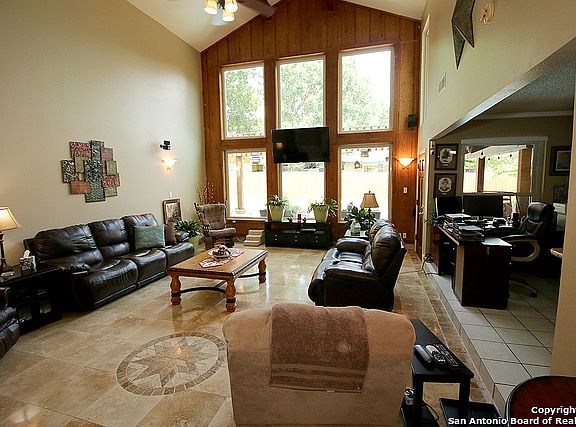2nd image of 15910 Crepe Myrtle St