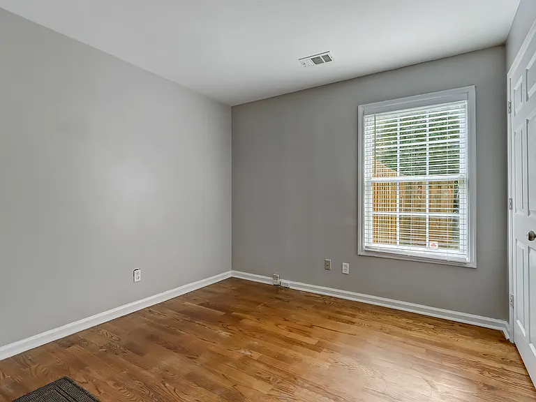323 Farm Place Ct NE — Photo 23
