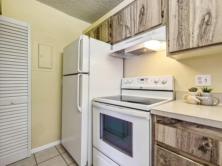 618 Sea Pine Way #A2 — Photo 10