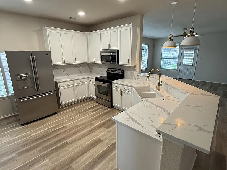 8938 Headstall Dr — Photo 12