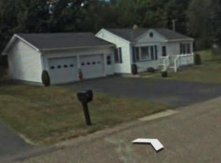 225 Lawrence Ave, Ishpeming, MI 49849