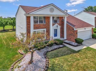 44685 Fair Oaks Dr, Canton, MI 48187