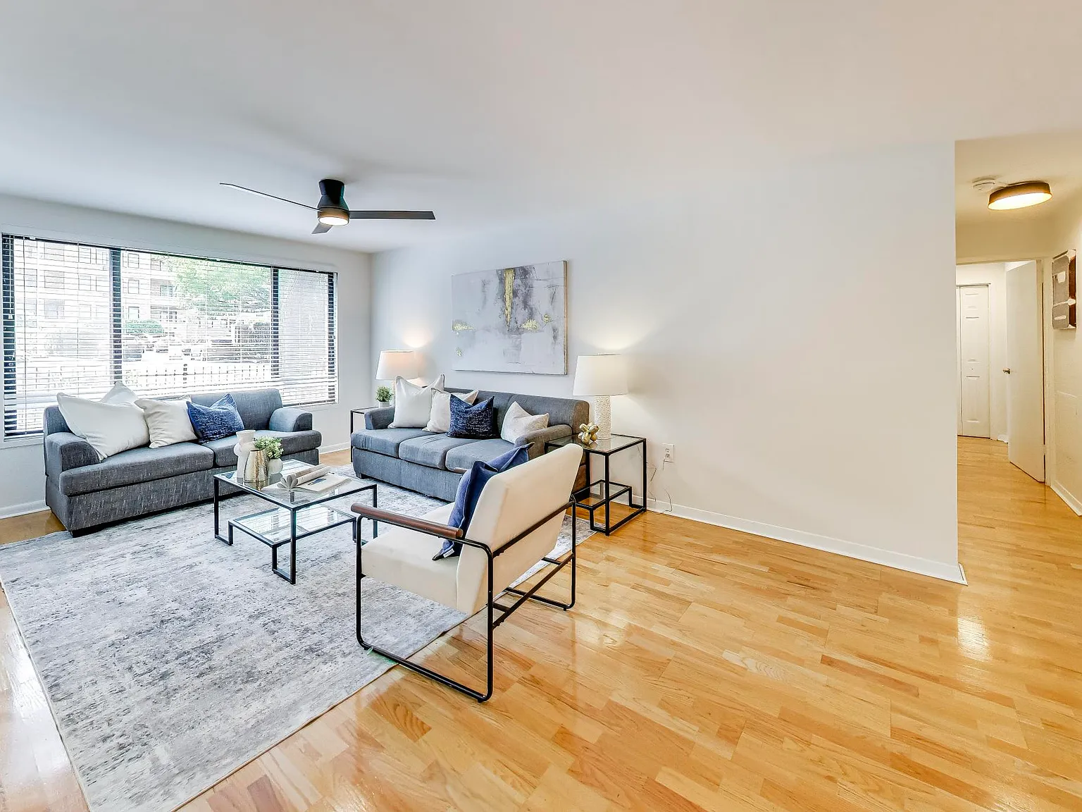 2501 Calvert St NW — Photo 4