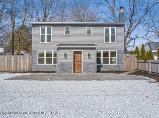 1 Marl Rd, Farmingdale, NJ 07727