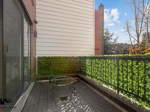 2nd image of 163 Newel St #2G