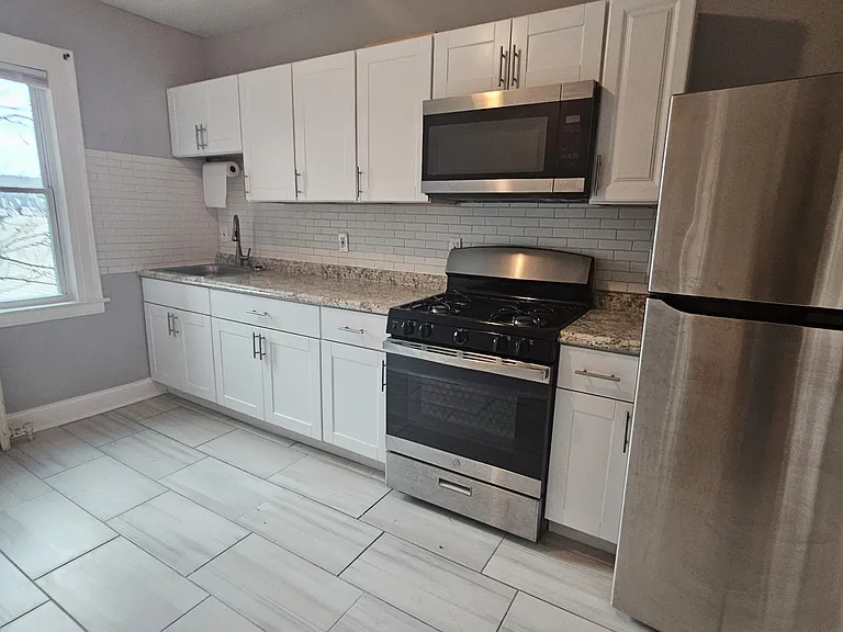 308 Main St #16C — Photo 1