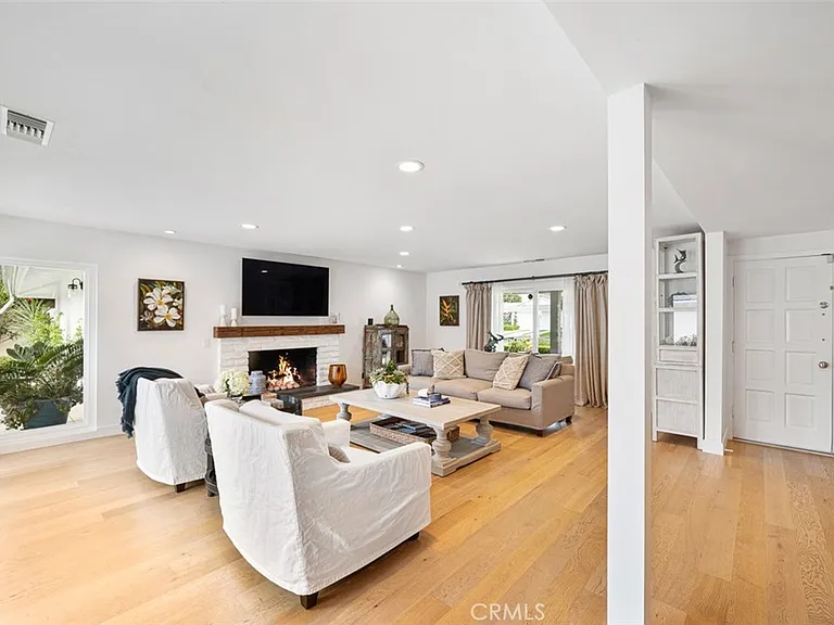 1419 Santiago Dr — Photo 16