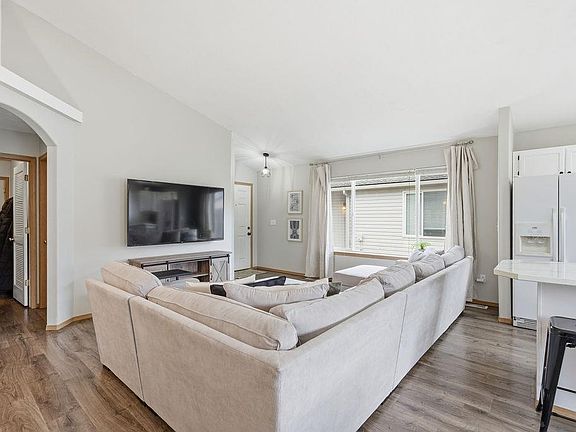 5th image of 10103 W Barberry Rd