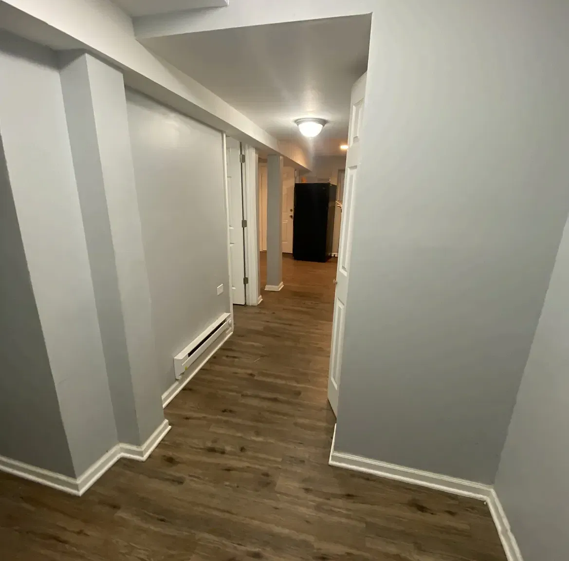1 bed, 1.0 bath, 800 sqft, $975 — Photo 2