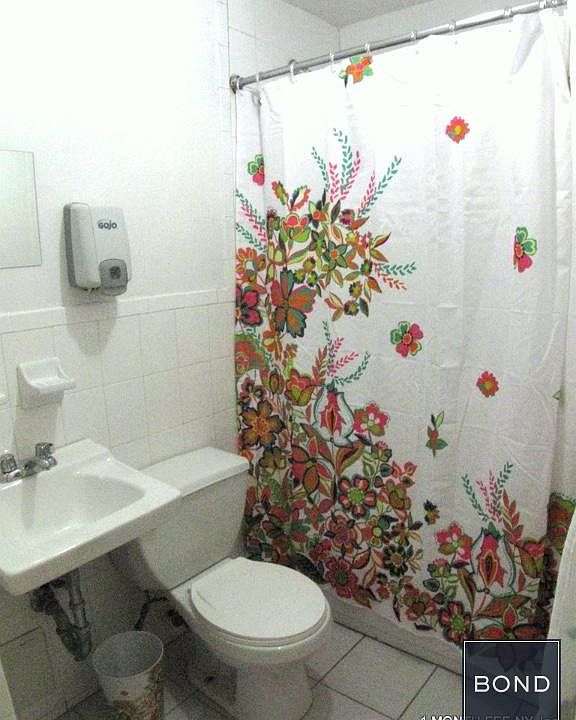 2nd image of 201 W 95th St APT 207