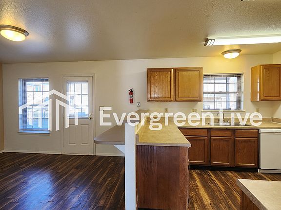 5th image of 205 Raven Dr