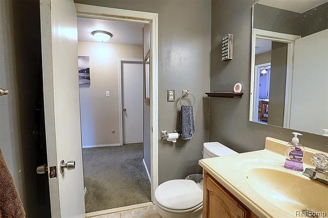 37688 Groesbeck Hwy, photo 19