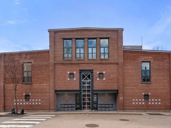 71 Fulkerson St APT 210, Cambridge, MA 02141