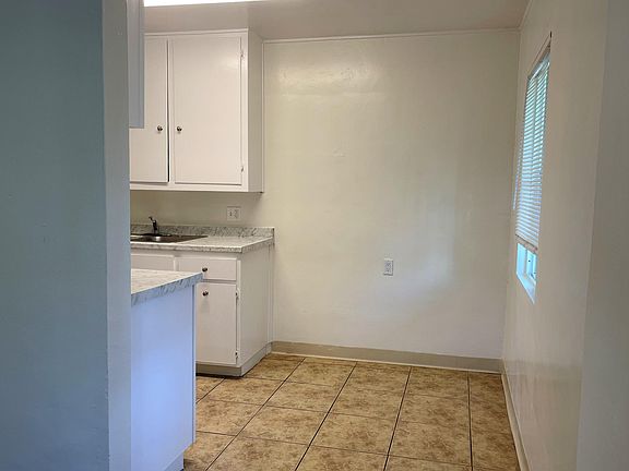 4th image of 6024 Hazelhurst Pl APT 4