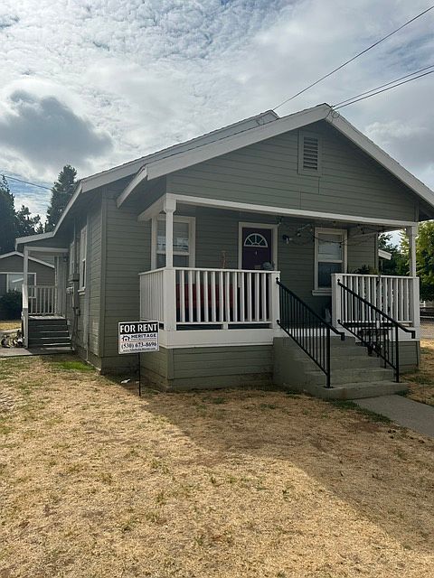 1st image of 208 Main St #B