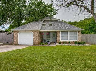 5420 Lansingford Trl, Arlington, TX 76017