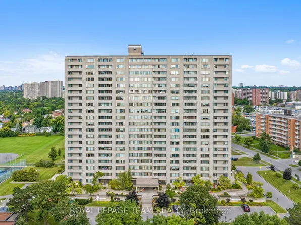 2625 Regina St #1010, Ottawa, ON K2B 5W8